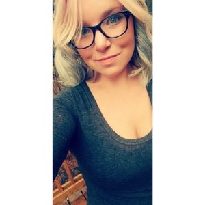 Meet your Posher, Carly